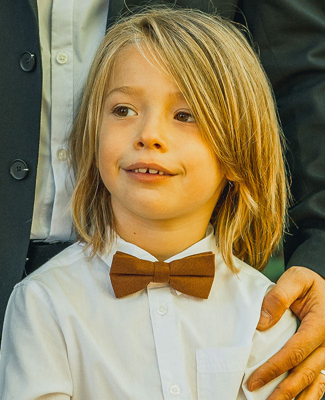 Fliege Braun n°1 Kinder aus Leinen «Basile»